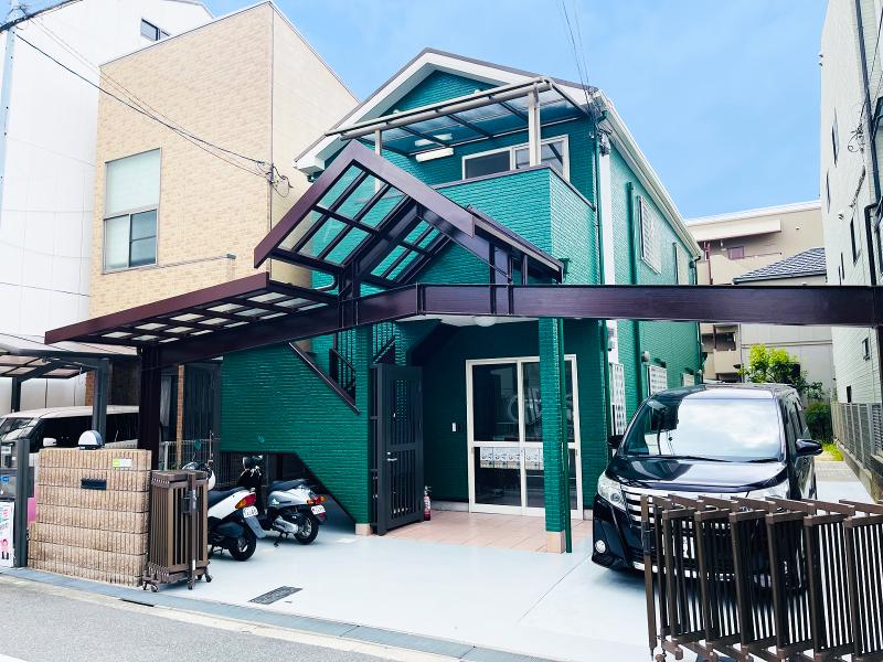 元気よく遊ぶ子供たち